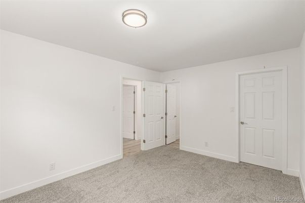 Empty room, Interior