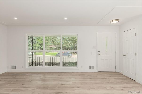 Empty room, Interior, Recessed Lighting, Wood Texture Flooring