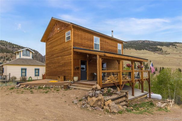 Backyard, Exterior, Facade, Log Home