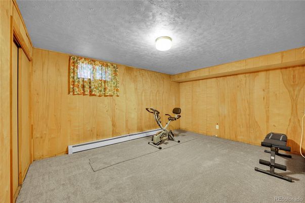 Empty room, Fitness Equipment, Interior, Wooden Walls