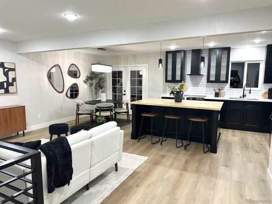 Dining room, Interior, Kitchen, Pendant Lights, Recessed Lighting, Wood Texture Flooring