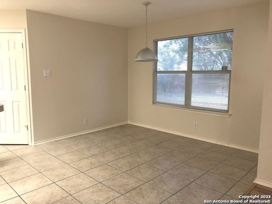 Empty room, Interior, Pendant Lights