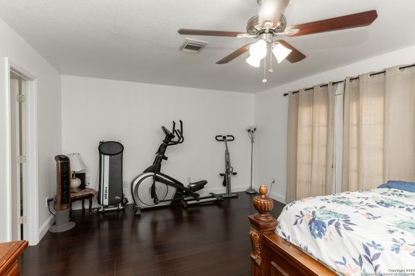 Bedroom, Fitness Equipment, Interior, Wood Texture Flooring
