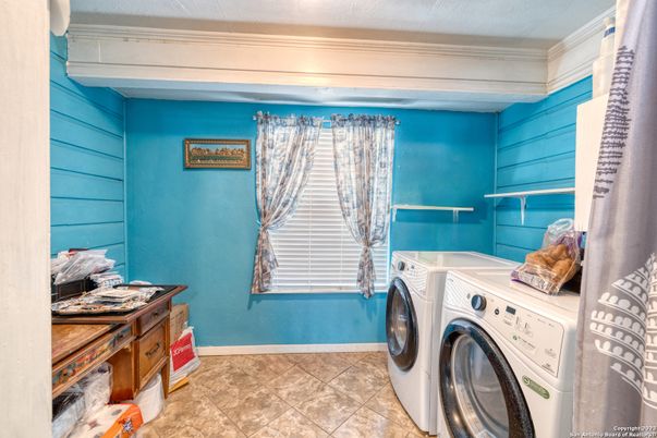 Interior, Washer