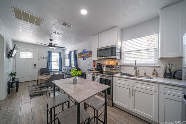 Dining room, Interior, Kitchen, Recessed Lighting, Wood Texture Flooring