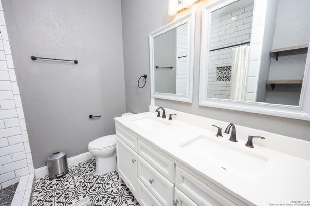Bathroom, Dual Sink Vanities, Interior