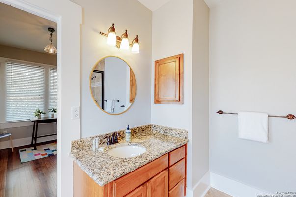 Bathroom, Interior, Pendant Lights, Wood Texture Flooring