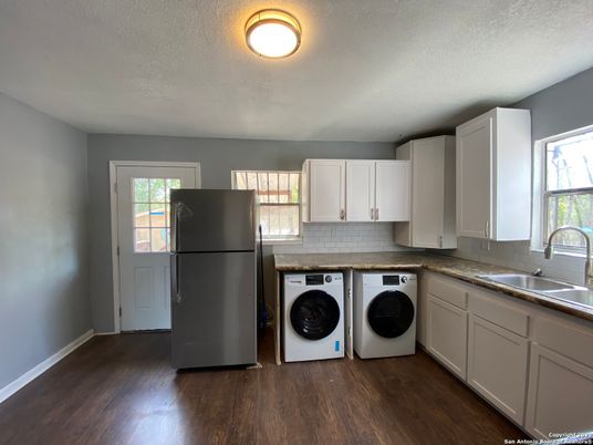 Interior, Kitchen, Washer, Wood Texture Flooring