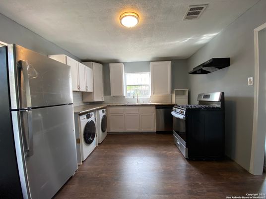 Interior, Kitchen, Washer, Wood Texture Flooring