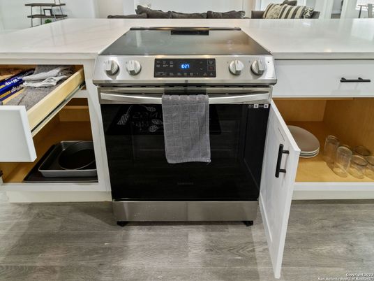 Interior, Kitchen, Stainless Steel Appliances