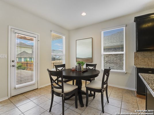 Dining room, Interior, Recessed Lighting