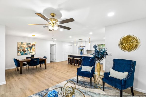 Dining room, Interior, Kitchen, Pendant Lights, Recessed Lighting, Wood Texture Flooring