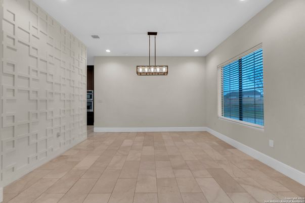 Empty room, Interior, Pendant Lights, Recessed Lighting
