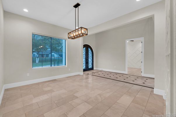Empty room, Interior, Pendant Lights, Recessed Lighting