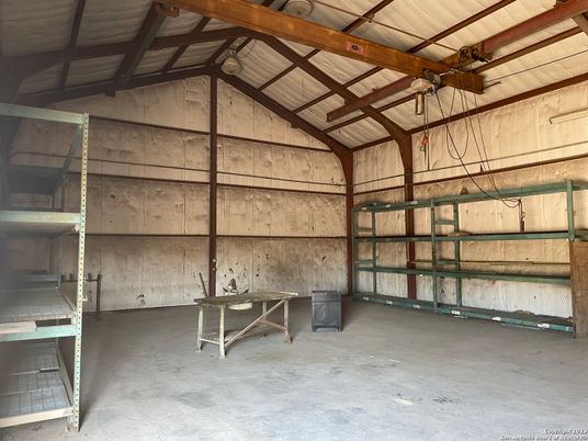 Garage, Interior, Wooden Beams