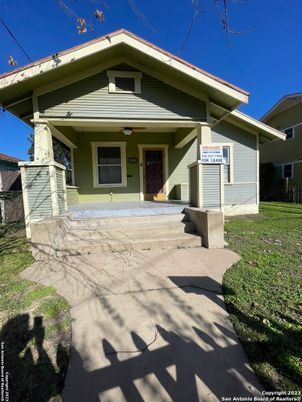 Exterior, Facade, American Craftsman
