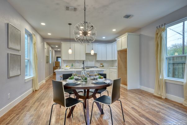 Dining room, Interior, Kitchen, Pendant Lights, Recessed Lighting, Wood Texture Flooring