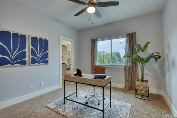 Home Office, Interior
