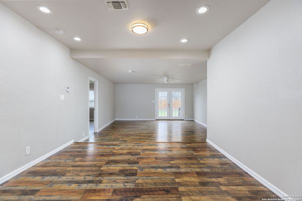 Empty room, Interior, Recessed Lighting, Wood Texture Flooring