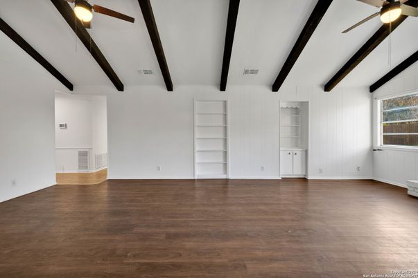 Empty room, Interior, Wooden Beams, Wood Texture Flooring