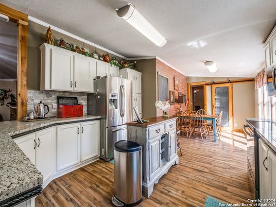Dining room, Interior, Kitchen, Stainless Steel Appliances, Wood Texture Flooring