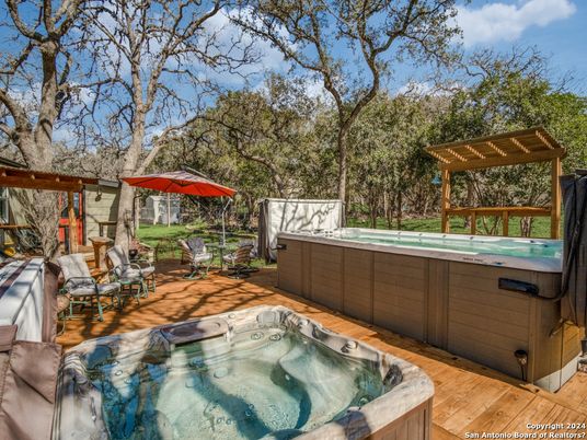 Exterior, Hot Tub