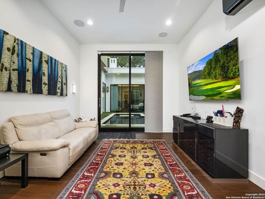 Interior, Recessed Lighting, Wood Texture Flooring