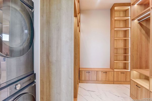 Interior, Marble, Utility Closets, Washer