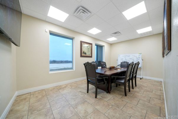 Dining room, Interior, Recessed Lighting