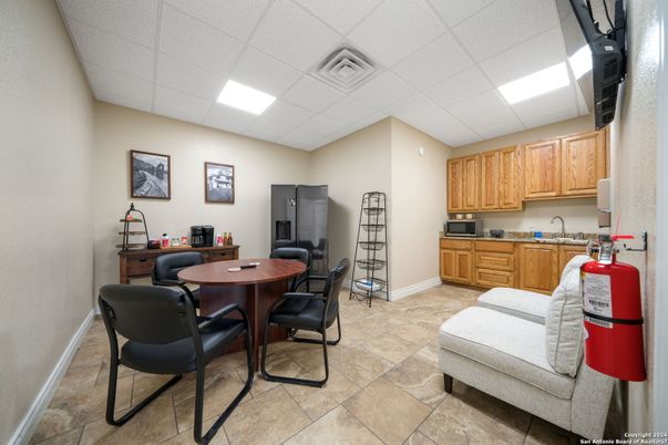 Dining room, Interior, Recessed Lighting