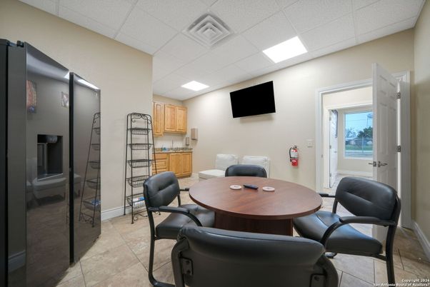 Dining room, Interior, Recessed Lighting