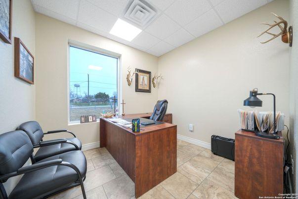 Home Office, Interior