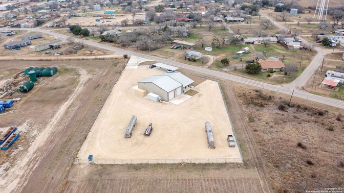 Exterior, Drone