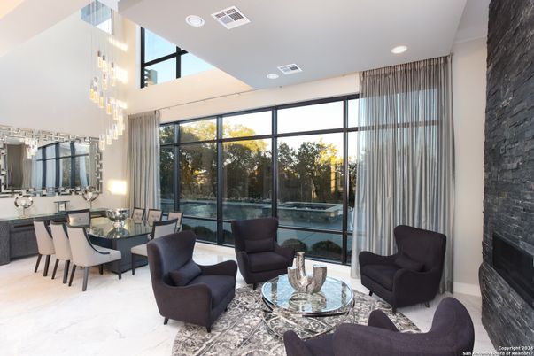 Dining room, Interior, Living room, Marble, Pendant Lights, Recessed Lighting