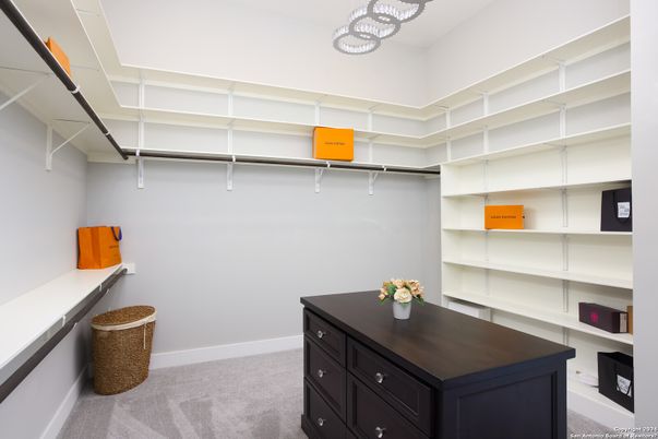 Interior, Walk-in Closets