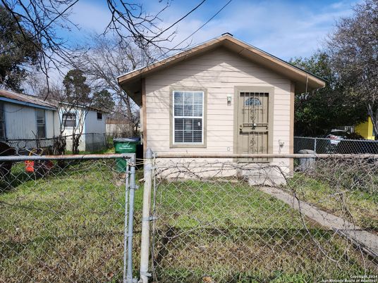 Exterior, Facade, None