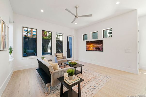 Interior, Living room, Recessed Lighting, Wood Texture Flooring