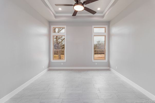 Empty room, Interior, Marble, Recessed Lighting