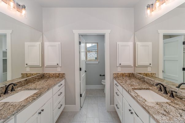Bathroom, Dual Sink Vanities, Interior