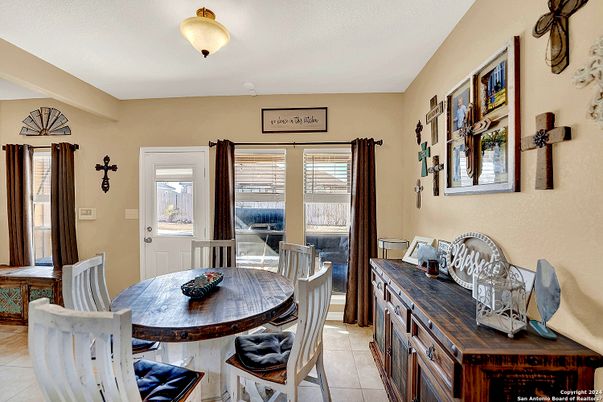 Dining room, Interior