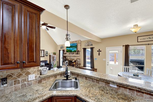 Fireplace, Interior, Kitchen, Pendant Lights