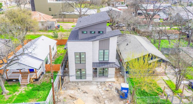 Exterior, Drone