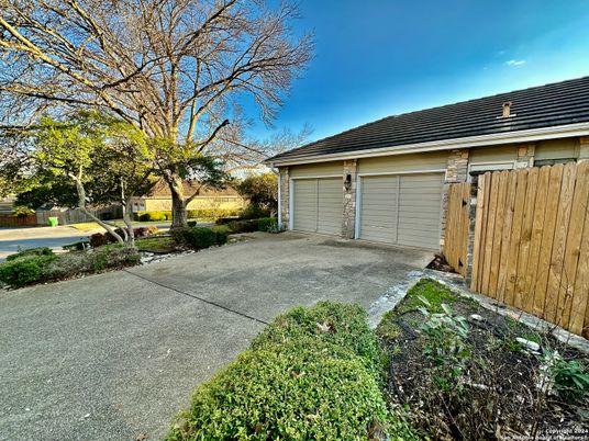Detached Garage, Exterior