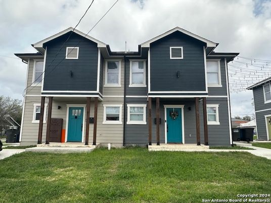 Exterior, Facade, American Craftsman