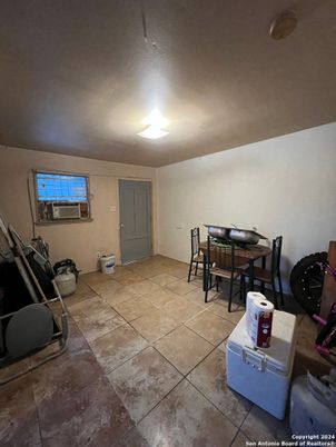 Dining room, Interior
