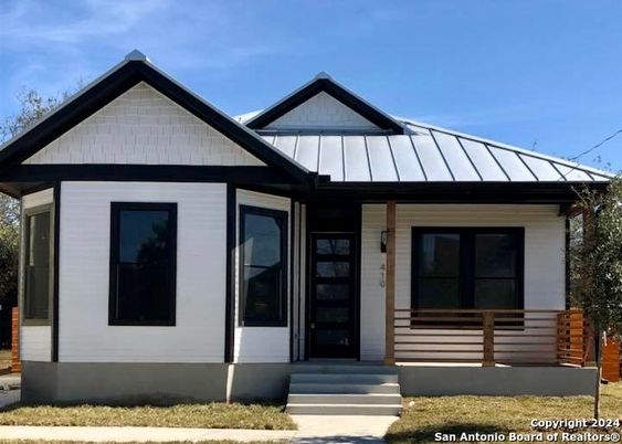 Exterior, Facade, American Craftsman