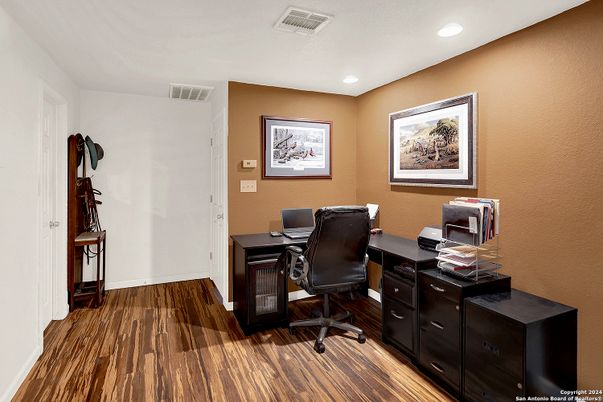 Home Office, Interior, Recessed Lighting, Wood Texture Flooring