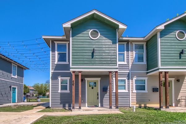 Exterior, Facade, American Craftsman