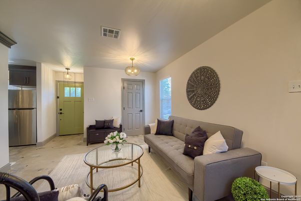 Chandelier, Interior, Kitchen, Living room, Stainless Steel Appliances, Wood Texture Flooring