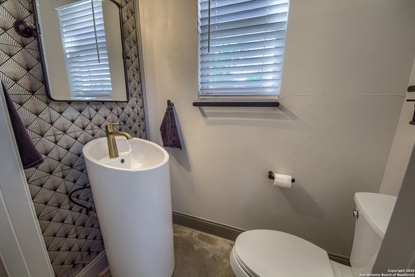 Bathroom, Interior